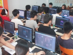 �Ϻ�ѧ������Ƶ���ѵ��/