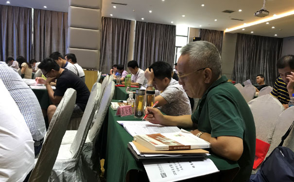 ��ɳ������ʩ����Ա��ѵ