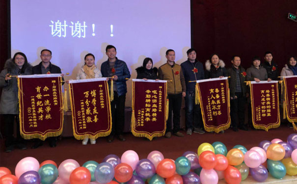�ϳ���·�����绰