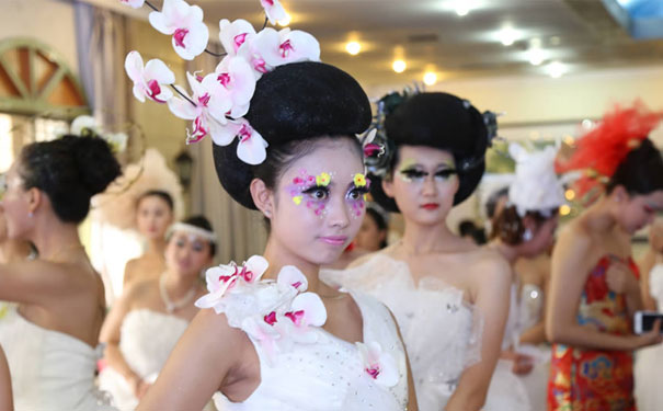 ��̨��ױѧУ�ĸ���