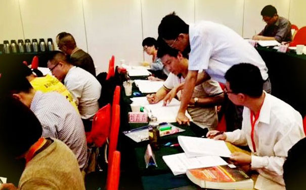 汉中优路教育联系电话