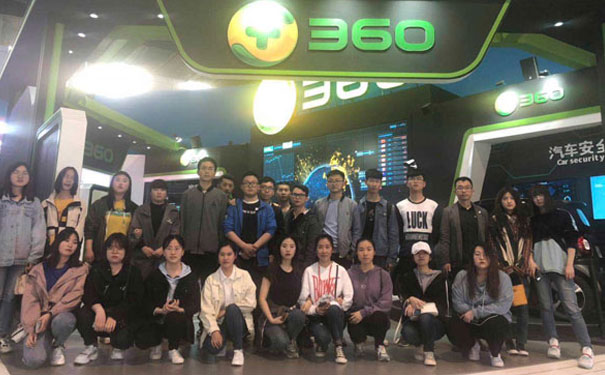 �����������ѵѧУ     