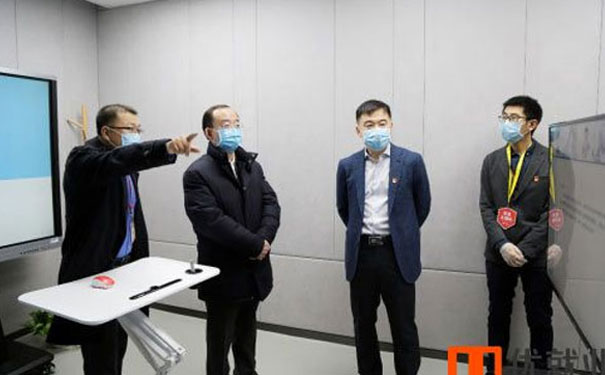 �ϲ���������ѵ��Ҫ����Ǯ