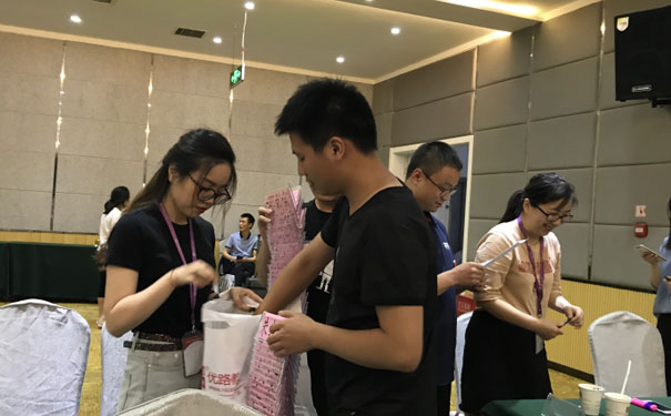 台州优路教育电话