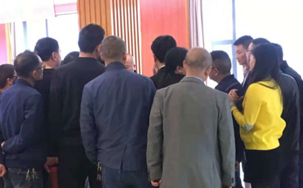 ̩����·������������ʦ������