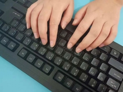 ��ɽƽ�������ѵ�γ�/