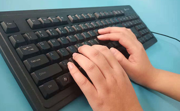 �����߼�ƽ�������ѵ