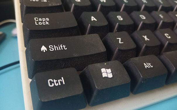 ����ƽ�������ѵѧУ�ĸ���