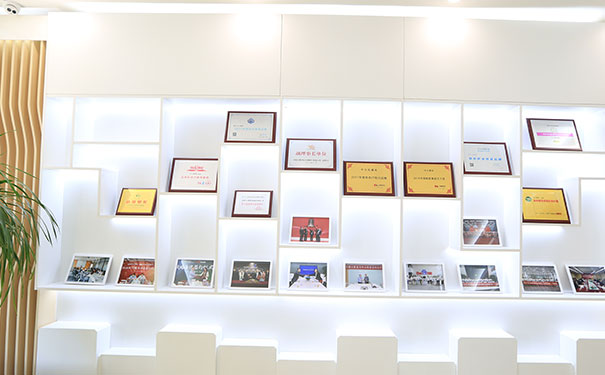 �Ͼ��ػ��������ѧjava-��������-����ǰ;����-�й�����