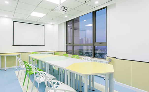 �Ϻ���������Ϣѧ������ѵ��������