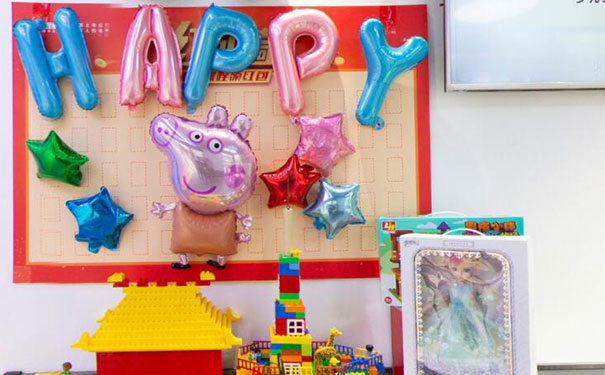 �ɶ���������Ϣѧ������ѵ��������