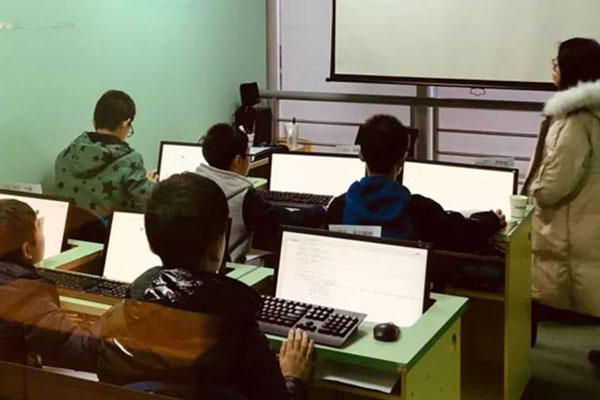 ʯ��ׯ��������Ϣѧ������ѵ��������