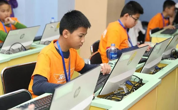 西安雁塔区少儿编程培训-Scratch-Python-C++课程-童程童美