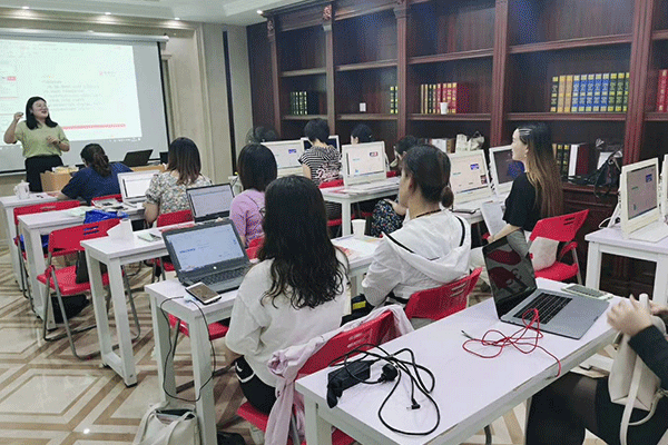 ��������������м�ְ����ѵ-���ü۸�-���Ա�������