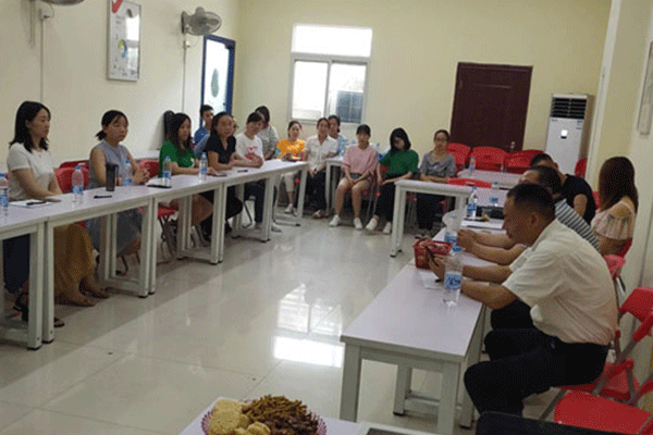 ͭ�����м�ְ����ѵ-���ü۸�-���Ա�������