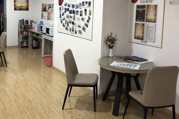 ��������������м�ְ����ѵ-���ü۸�-���Ա�������