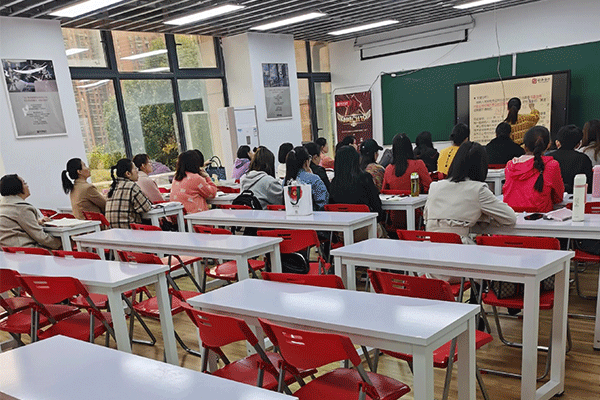 �ϲ�����������м�ְ����ѵ-���ü۸�-���Ա�������