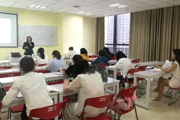 �Ϸʰ���������м�ְ����ѵ-���ü۸�-���Ա�������