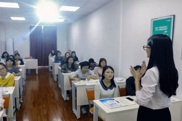 �����ϰ��������ѵ�����ļҺ�-���ö���Ǯ