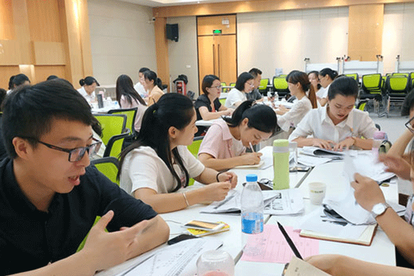 ʯ��ׯ�����ѵ�����ļҺ�-���ö���Ǯ