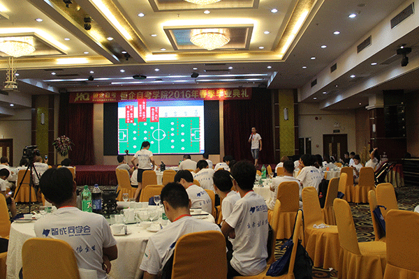 �����³��������ѵ�����ļҺ�-���ö���Ǯ