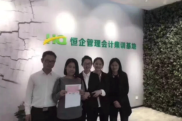 �ع��佭�������ѵ�����ļҺ�-���ö���Ǯ