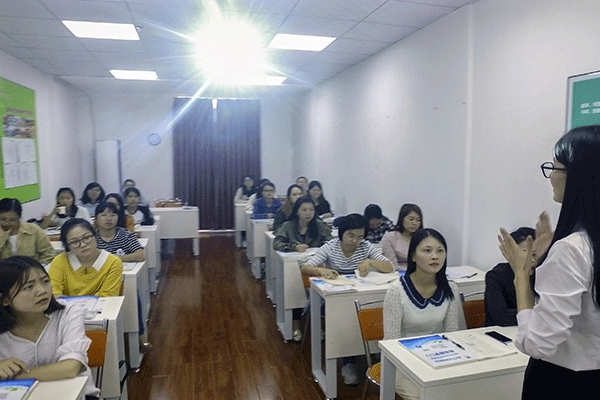 ���ڻ����ѵ�����ļҺ�-���ö���Ǯ