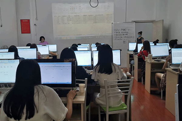 ���������������ѵ�����ļҺ�-���ö���Ǯ