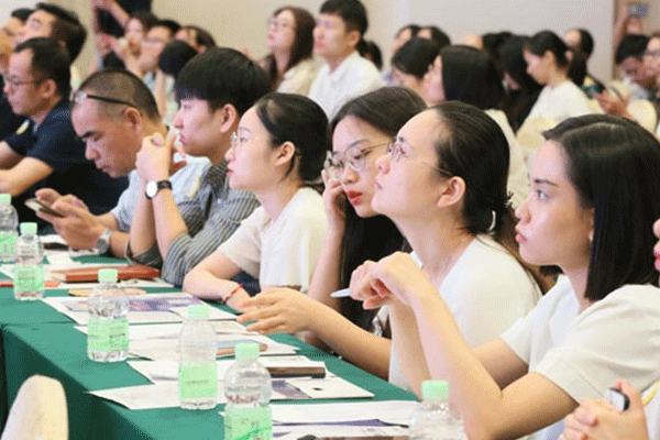 �ϲ������ѵ�����ļҺ�-���ö���Ǯ