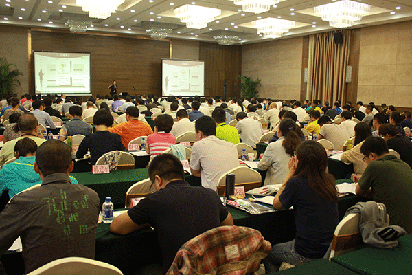 ���ݷ�����ѵ�����ĸ���_����