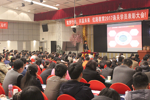 ���ݷ�����ѵ�����ĸ���_����