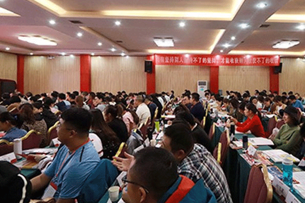 佛山法考培训机构哪个好_费用