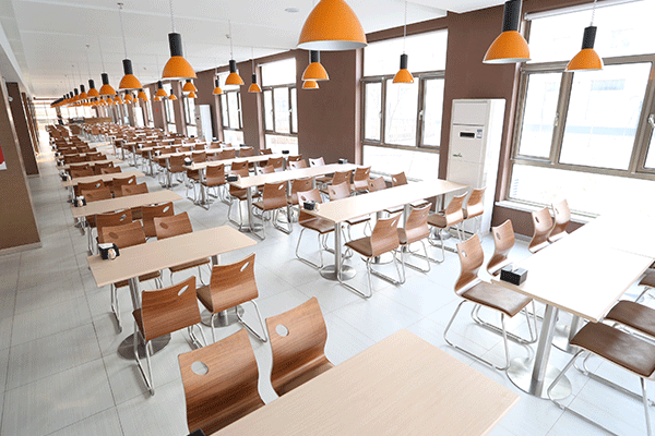 ����������IT��ѵѧУ�ļҺ�-ѧ�Ѷ���Ǯ     