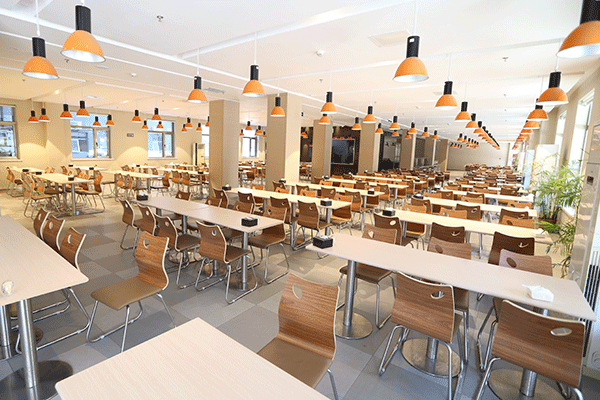 ����IT��ѵѧУ�ļҺ�-ѧ�Ѷ���Ǯ