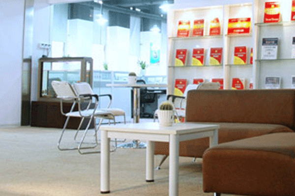 ����������IT��ѵѧУ�ļҺ�-ѧ�Ѷ���Ǯ