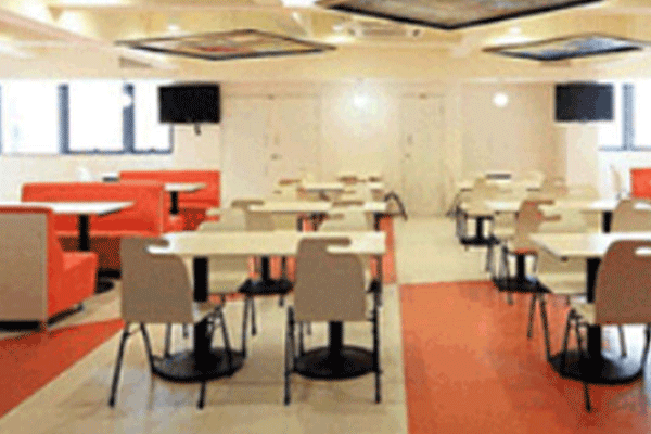  ��³ľ��IT��ѵѧУ�ļҺ�-ѧ�Ѷ���Ǯ