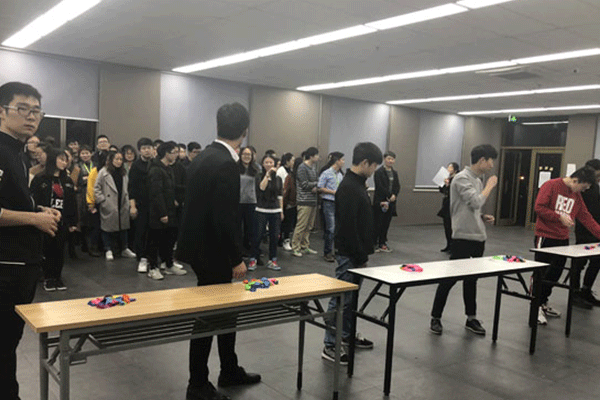 �����ǹ���IT��ѵѧУ�ļҺ�-ѧ�Ѷ���Ǯ    