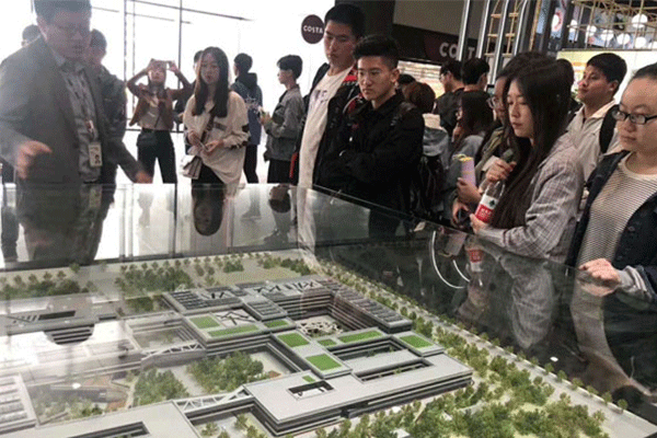 �Ͼ��ػ���IT��ѵѧУ�ļҺ�-ѧ�Ѷ���Ǯ