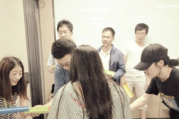 ̫ԭIT��ѵѧУ�ļҺ�-ѧ�Ѷ���Ǯ