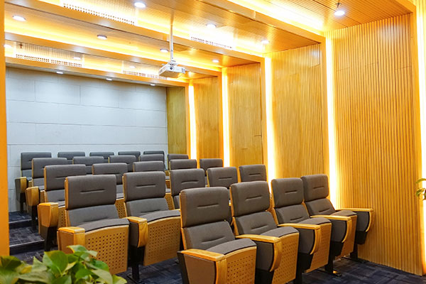 ����Ӣ����ѵ�����ļҺ�-�շѱ�׼��Ŀ��