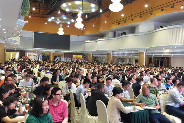 ������������ѵ�����ĸ���-�γ̷��ú���-���濿��