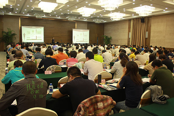 ���ݶ�����ѵ�����ĸ���-�γ̷��ú���-���濿��