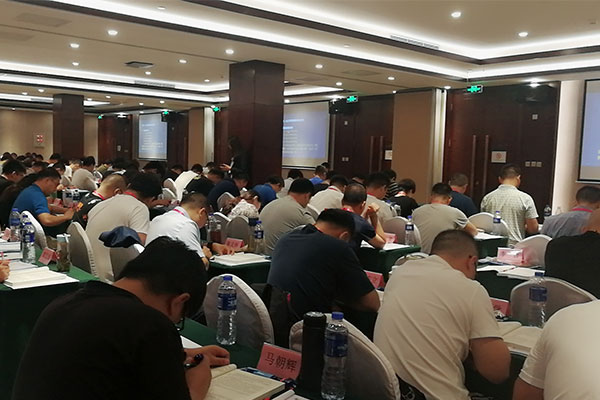 �𻪶�����ѵ�����ĸ���-�γ̷��ú���-���濿��