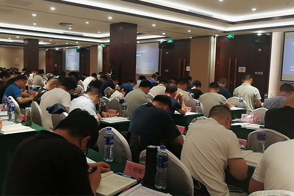 ���ʶ�����ѵ�����ĸ���-�γ̷��ú���-���濿��