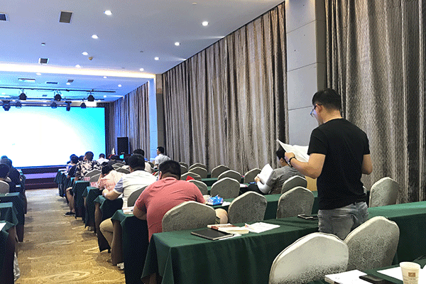 ��Ϫ������ѵ�����ĸ���-�γ̷��ú���-���濿��