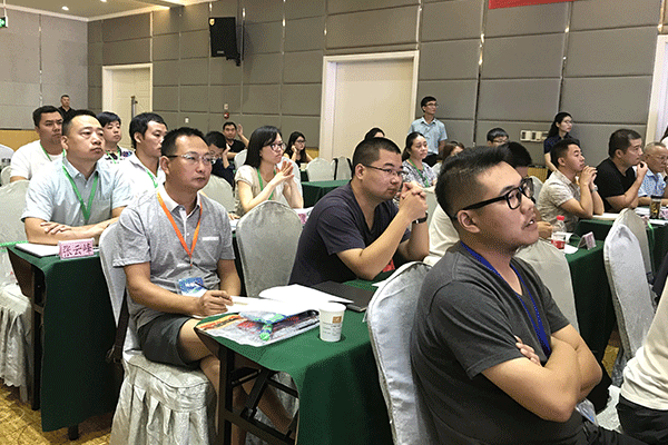 ���ֶ�����ѵ�����ĸ���-�γ̷��ú���-���濿��