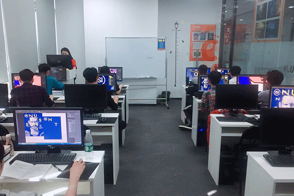 �人������ѵ����-�����ļҺ�