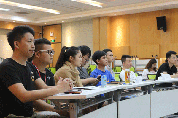 ���ݺ�������ѵ��Ŀ��