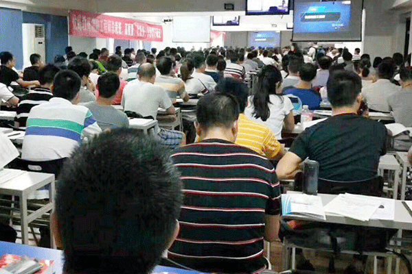 ������������������ʦ��ѵ����-�γ̼۸�