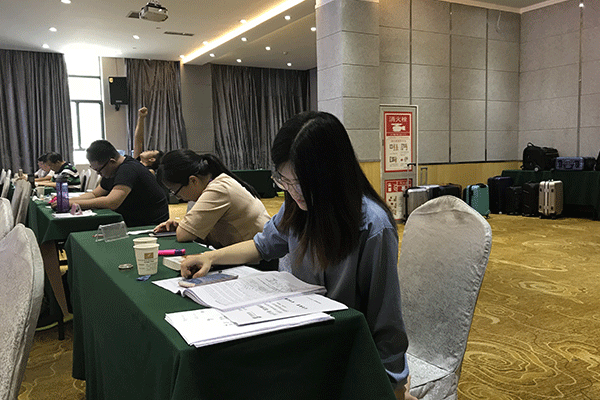 ���ݶ�����������ʦ��ѵ����-�γ̼۸�